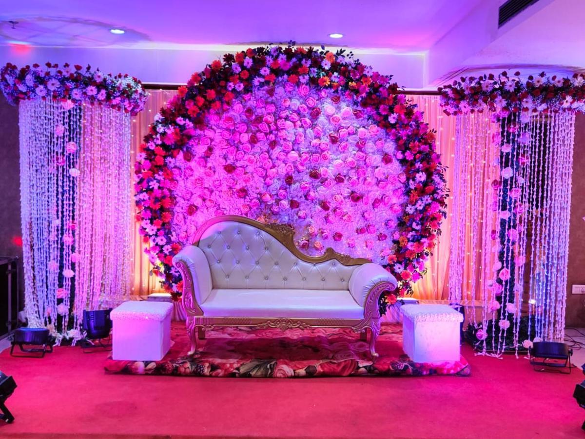 Hotel Pradeep Palace Gorakhpur Esterno foto